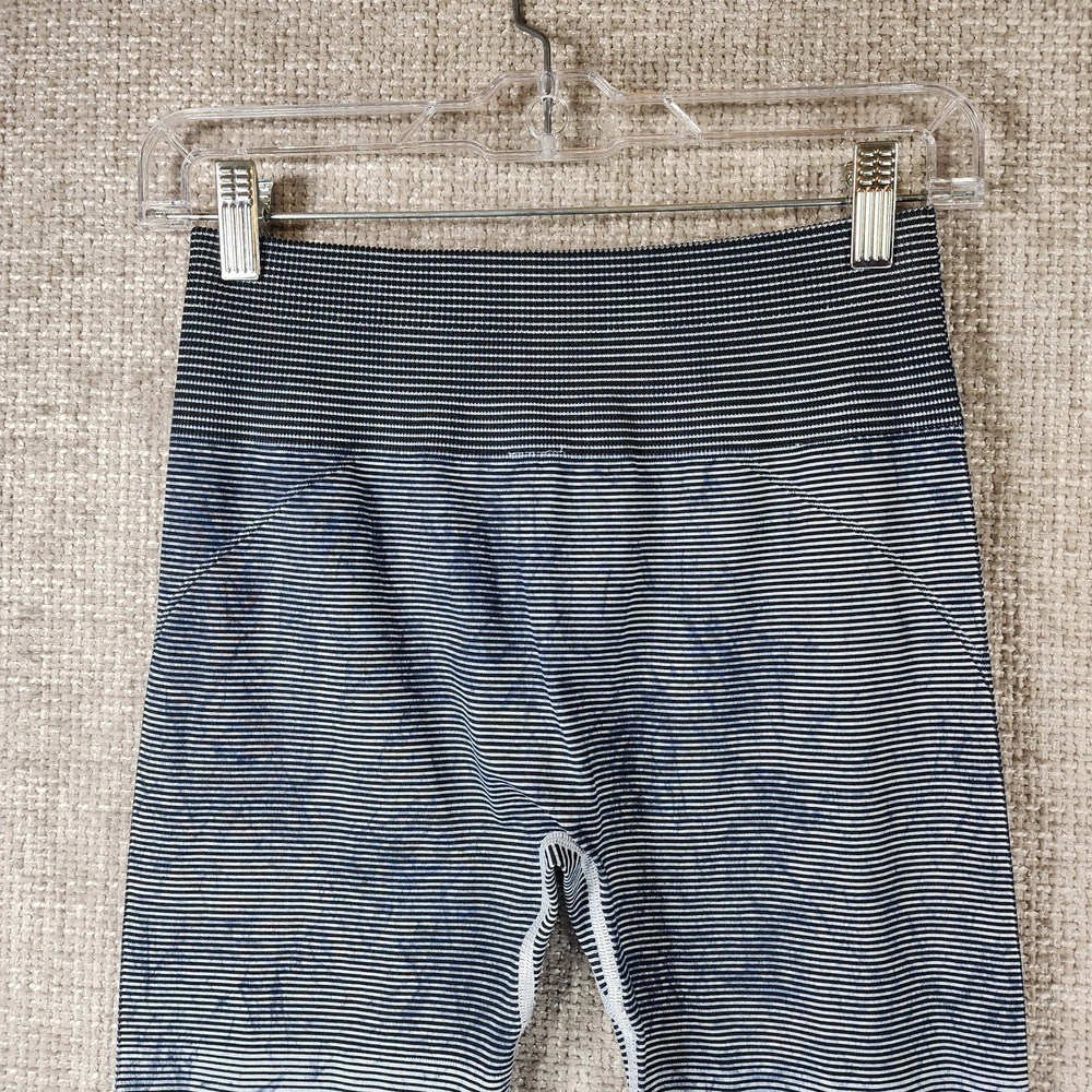 Lululemon Striped Crinkle Look Leggings‎ Womens *Medium (8-10) Blue 24x26 - Picture 9 of 12